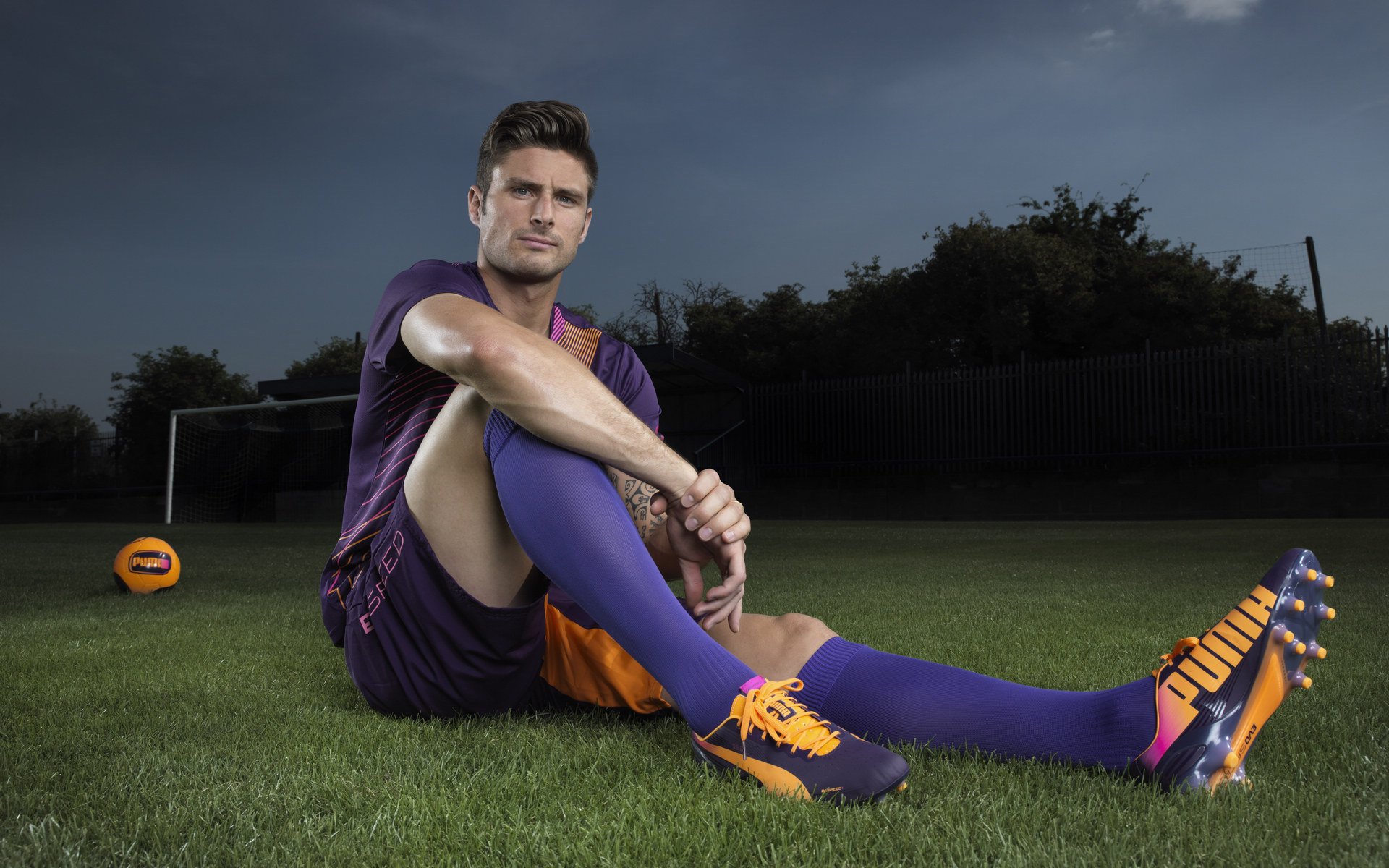 球队是否构建后场缓冲区域延缓高位压迫效果，后场球员什么意思